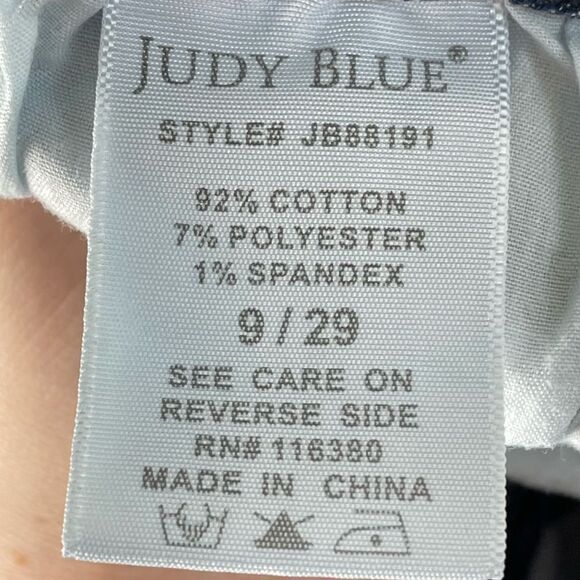 Judy Blue NWOT Distressed High Rise Relaxed Fit Denim Jeans - Women’s 29 - Picture 6 of 7